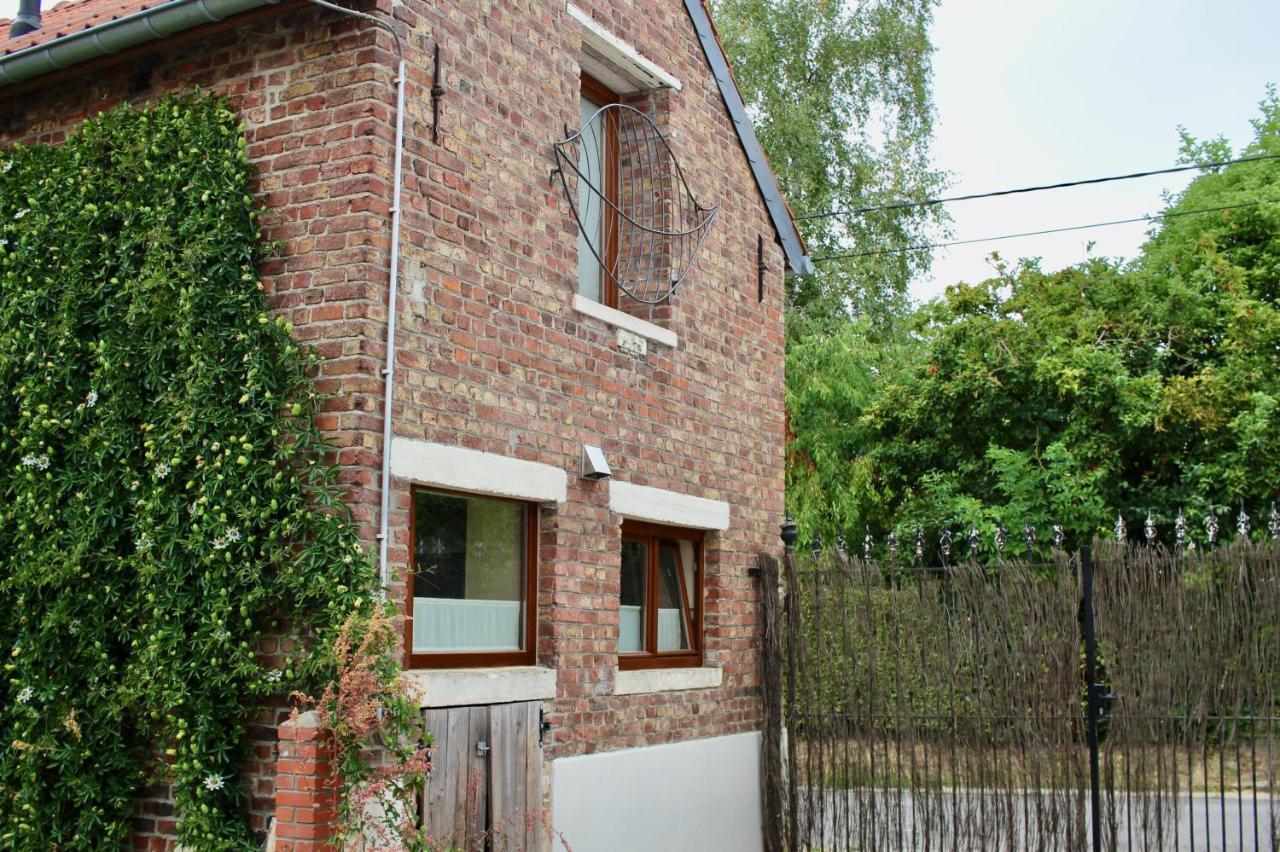 Gite L'Ecurie Jodoigne Exteriör bild